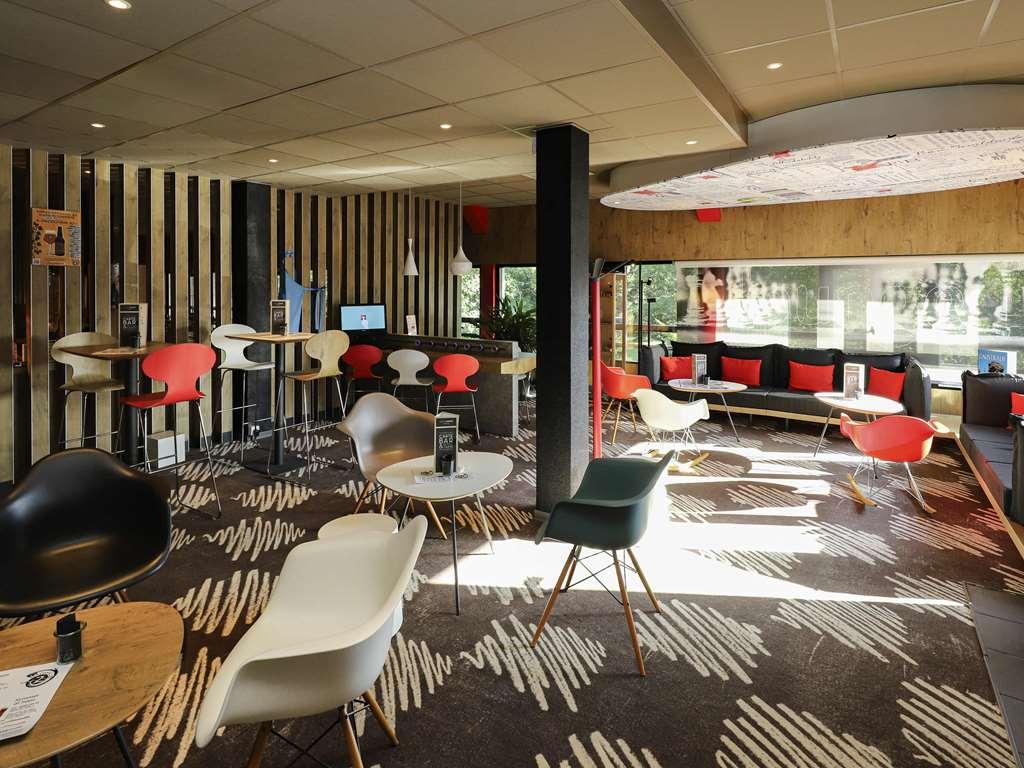 Hotel Ibis Égletons Restaurante foto