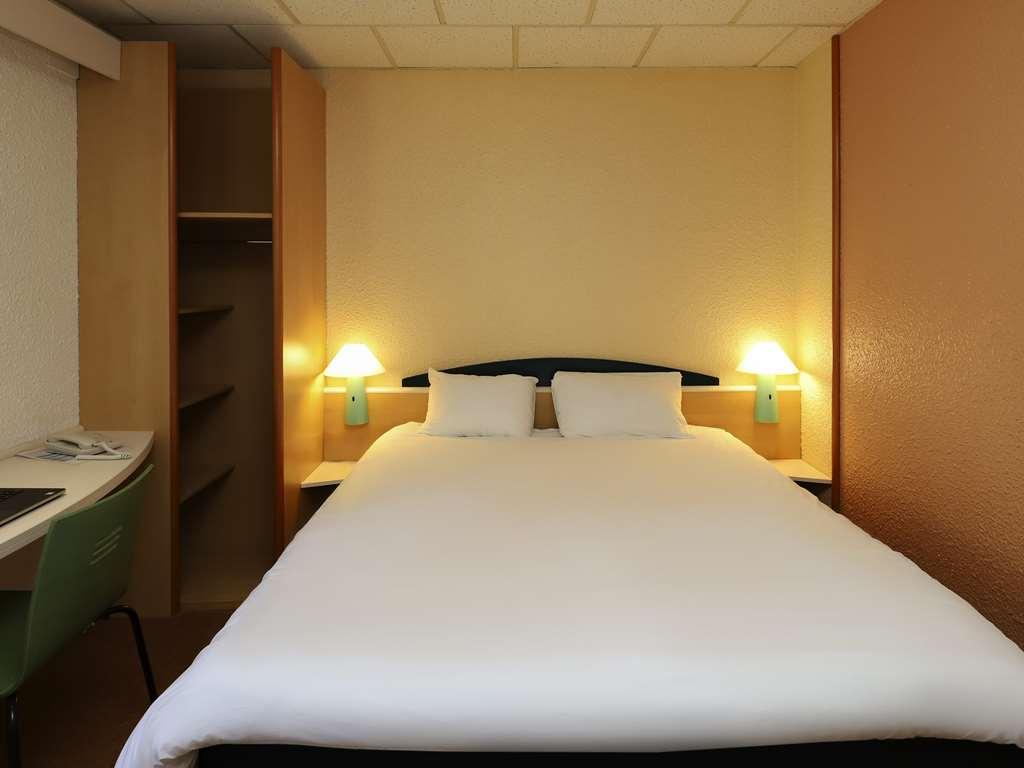 Hotel Ibis Égletons Habitación foto